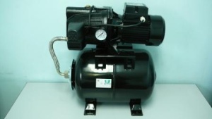 APJET100A (60л/мин.на 40м) Насосная станция c расширительным баком фото в интернет-магазине SMARTGRP