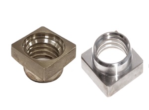 SMT291ST043010 (S2)Вварная гайка, квадратная с бортиком 1/2"ВРxD25,5х30,1х2 AISI 304 400шт/кор